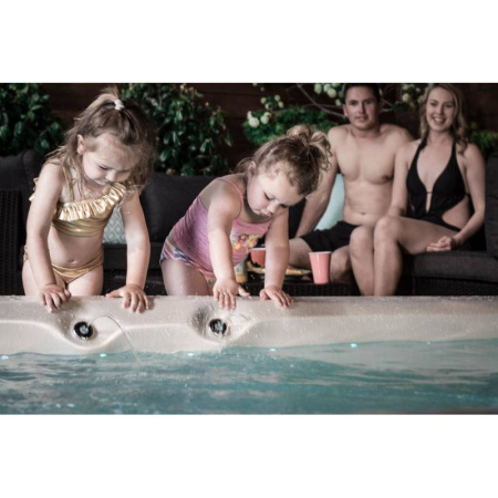 Плавательный спа-бассейн Vortex Spas Aqualounge